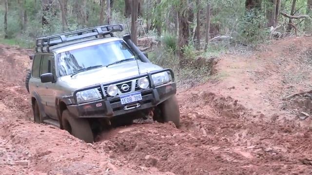 4x4 at Collie in the GU on 33's. смотреть онлайн