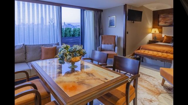 Lord Morgan Cihangir Hotel