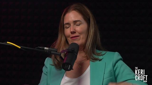 EP-32 Regan Walsh on shedding your shoulds, being brave before good, and SO much more! смотреть онлайн