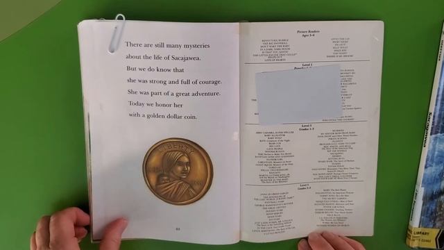 More Stories with Ms. Lee: Brave Women in History смотреть онлайн