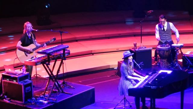 Sara Bareilles - Brave (Live In Singapore 2014)