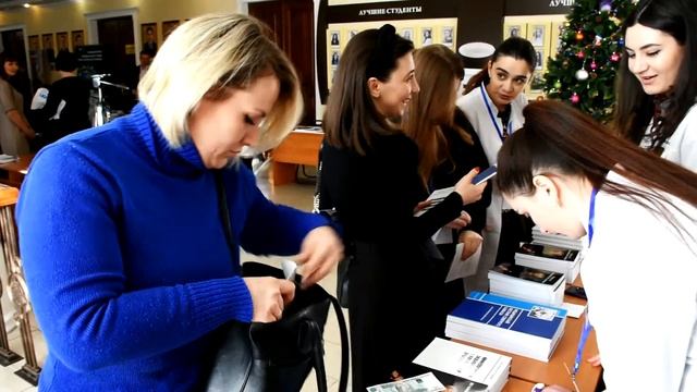 Новые методики в медицине обсудили ведущие врачи на “Рождественских встречах” в СтГМУ смотреть онлайн