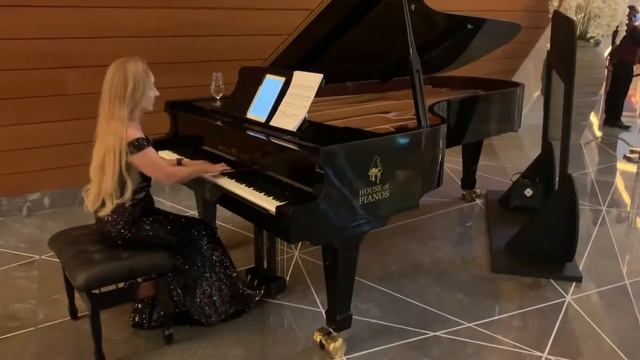 Dubai Pianist | Performing at Dubai Opera | Violetta Kalita смотреть онлайн