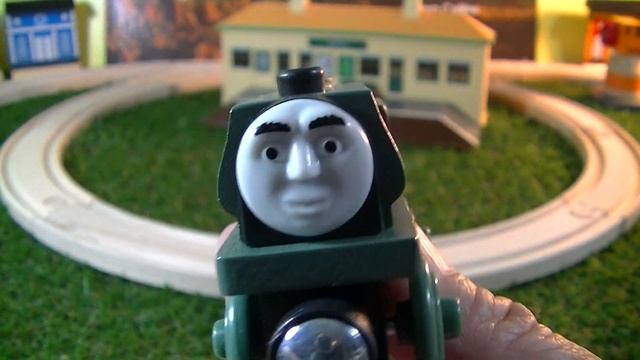 unpack Fisher Price Wooden Thomas and Friends locomotive Samson (03864) смотреть онлайн