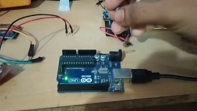 How to burn bootloader in a new ATmega 328 p microcontroller using an Arduino board. смотреть онлайн
