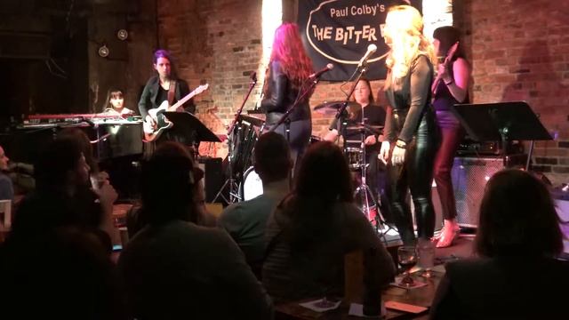 Brittany Dorazio LIVE at Brave in NYC смотреть онлайн