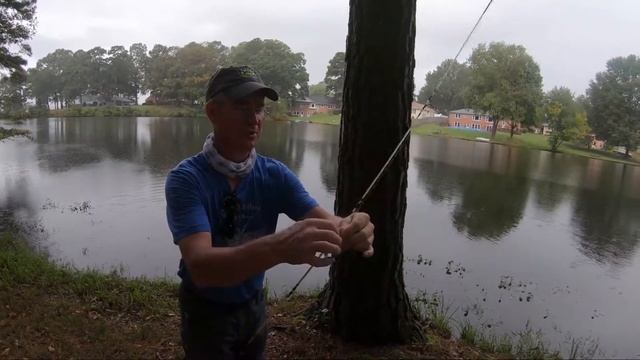 Rainy Day Pan Fish Pond Hoppin'- Vintage Garcia Abu-matic 120's first day out in 30 years!! смотреть онлайн