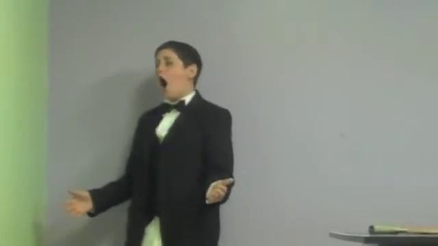 Opera Singing смотреть онлайн