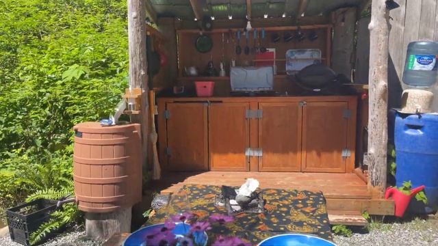 Stardust Safari Tent - at SoDamnLuckyGlamping on the West Coast of Vancouver Island смотреть онлайн