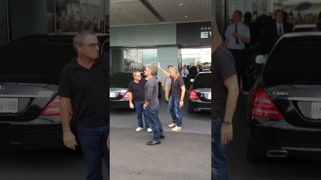 Bon Jovi leaving Taipei 2015/09/29 смотреть онлайн