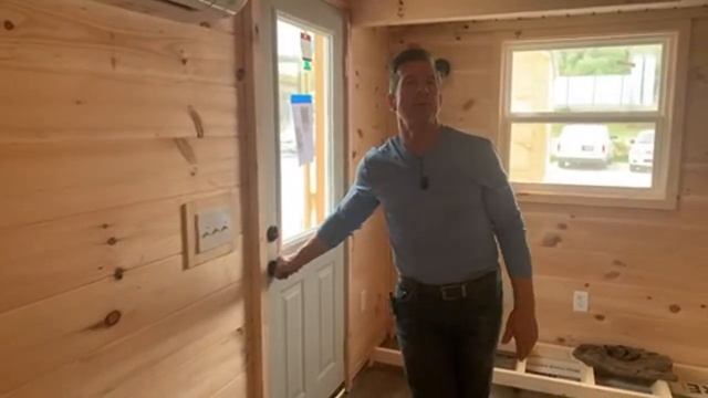 How would you like to walk through some tiny homes???!!! смотреть онлайн