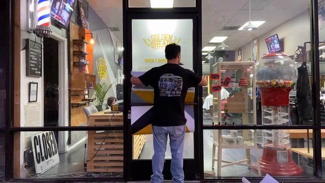 Business Window Door Logo and Graphics Installation by Autobee смотреть онлайн