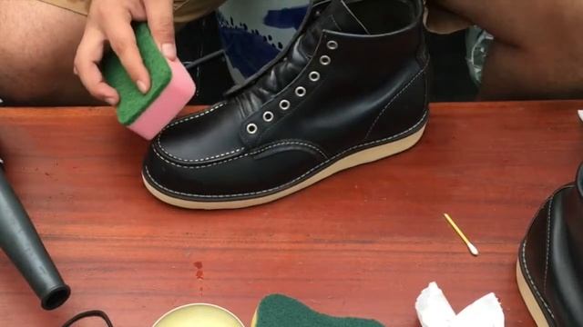 RED WING MOCTOE MODEL 9106 ( RED COPPER ) AND 8130 ( BLACK CHROME ) MINK OIL MAINTENANCE ROUTINE. смотреть онлайн