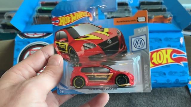 Opening the NEW Hot Wheels 50 Pack for 2019!!! смотреть онлайн