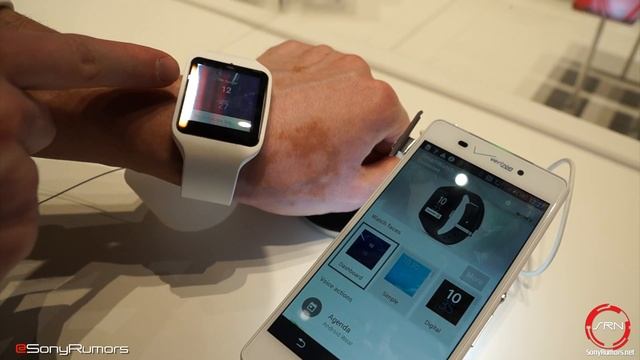 Sony SmartWatch 3 with Android Wear UI preview | CES 2015 смотреть онлайн