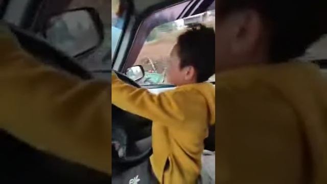 Small Child Driving Vehicle😳 | Brave Nepali Child👊🔥 смотреть онлайн