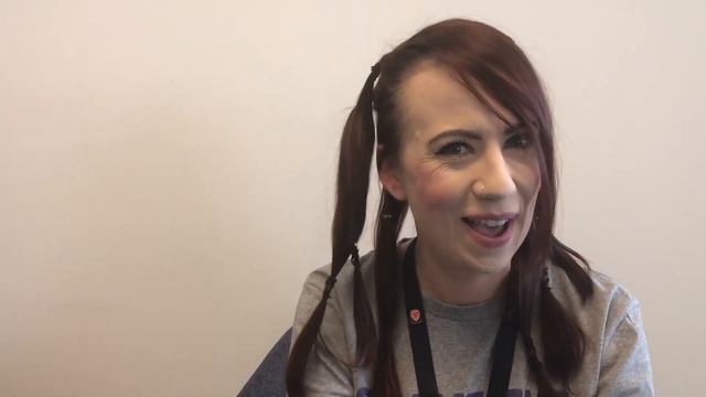 Sky Sports pundits help girl to ‘brave the shave’ for cancer charity смотреть онлайн