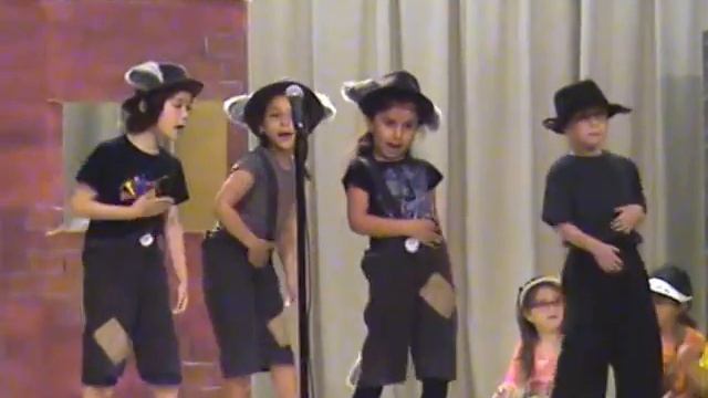 yasina's three piggy opera play at kindergarten смотреть онлайн