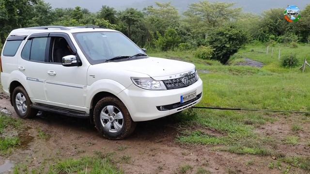 Tata Safari 4x4 Winching out a Tata Safari 4x2 смотреть онлайн