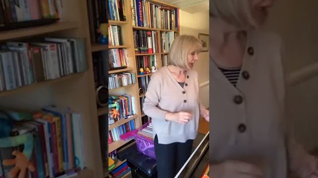 Tuesday Teaching Tips: Tutor Books смотреть онлайн