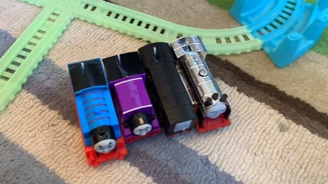 The Steamians Charlie TrackMaster Unboxing смотреть онлайн