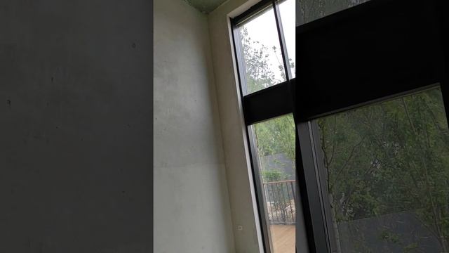 Окна в пол и высоченные потолки в двухэтажной квартире, Северный квартал, Эльмаш, Брусника смотреть онлайн