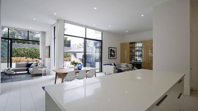 Marshall White: 1 Monterey Close, Kew смотреть онлайн