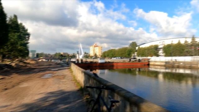 Калининград. Строительство моста от Острова Канта до Музея Мирового Океана.