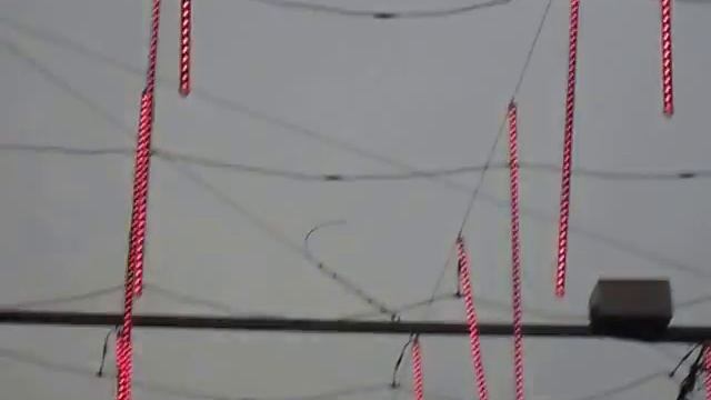 После Нового 2015 г.Года...Все еще украшена улица огнями...Воет ветер,но красиво смотреть онлайн