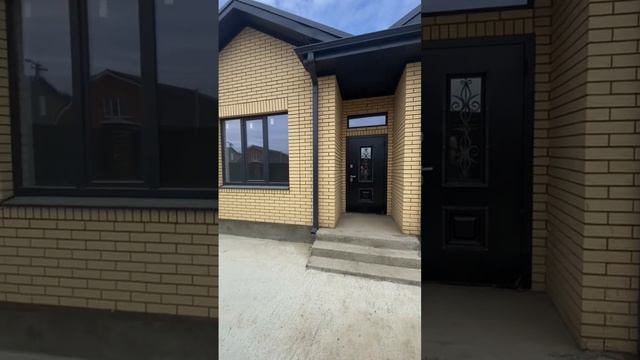 ДОМ С ТЕРРАСОЙ ВОЗЛЕ ШКОЛЫ. ПОСЕЛОК ЮЖНЫЙ #купитьдомвкраснодаре #поселокюжный #константинанохин смотреть онлайн