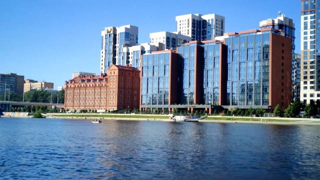 ЖК Макаровский. Городской пруд в Екатеринбурге смотреть онлайн