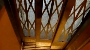 Nice old modernized KONE Traction elevator/lift at Stålarminkatu 1 C, Turku, Finland (Retake)