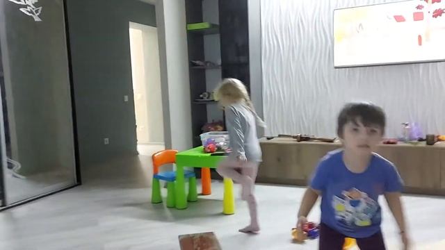 Первые танцы на новой квартире смотреть онлайн