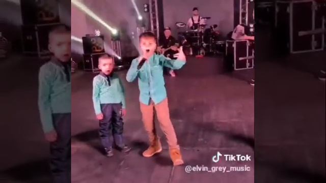 Мальчик сразил весь зал своей харизмой!))) смотреть онлайн