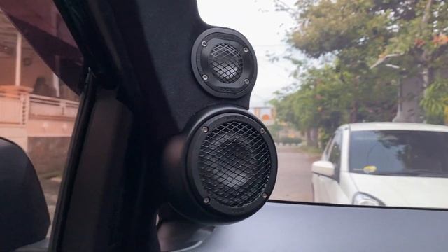 Test suara dari bangku penumpang ( kiri ) Focal Utopia M 165 w-xp , midrange Utopia M 3.5 wm смотреть онлайн