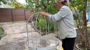 Опора для гортензии из металла в виде клетки. Опора для пиона.