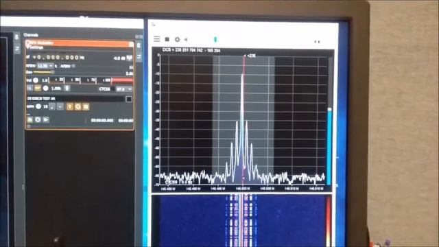 HackRF One TXing (finally...!) смотреть онлайн