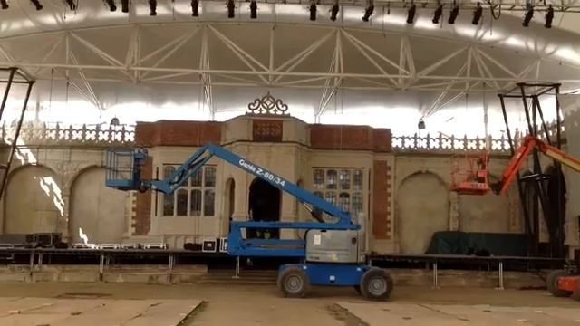 Building of the Opera Holland Park Auditorium смотреть онлайн