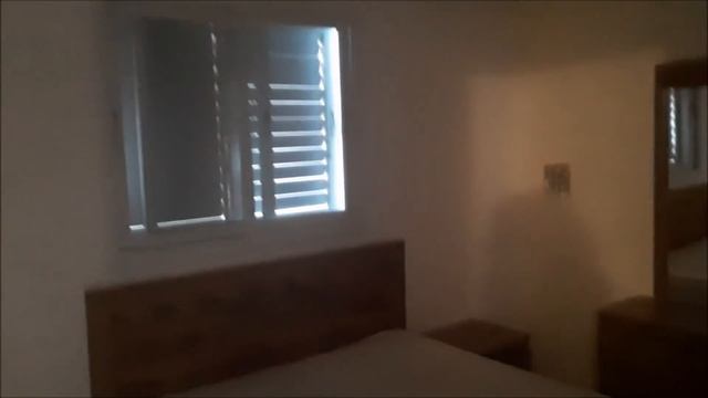 Рваные диваны, зато квартира с мебелью:-) смотреть онлайн