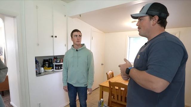 Buying 2 Homes at 21 Years Old | House Hacking For Beginners смотреть онлайн