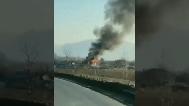 В Находке сгорел частный дом в районе ДСУ смотреть онлайн