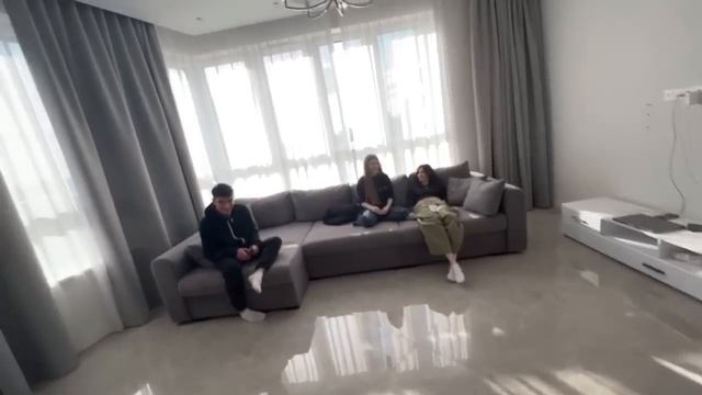 ОБЗОР СОВМЕСТНОЙ С ДАШЕЙ КВАРТИРЫ В МОСКВЕ ЗА 500.000$ / Strogo Rofls