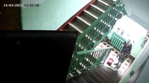 24.03.23 моет подъезд Кв.70.Где уборщица???