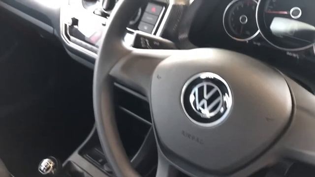 2022 71 Volkswagen UP 1.0 65PS Up 5dr with Bluetooth & Warranty Until 2024! for sale at Thame Cars смотреть онлайн