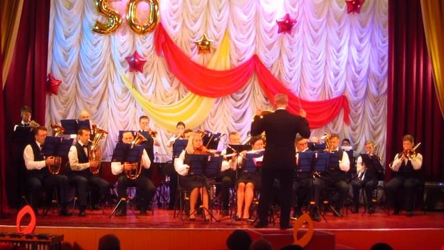 Духовой оркестр играет. Русское видео смотреть онлайн