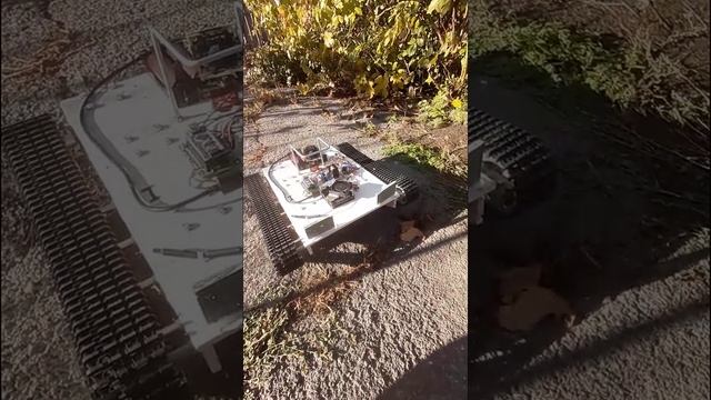 Выехал робот покрутиться на асфальте смотреть онлайн