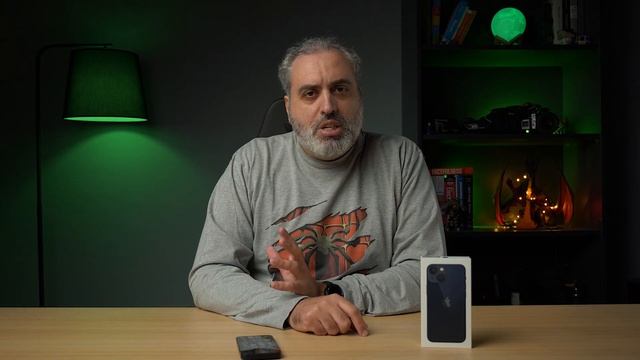 To τέλειο μικρό; (Apple iPhone 13 mini review) | The GearHeadz смотреть онлайн