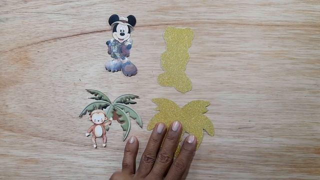 CAJA PIRÁMIDE MICKEY SAFARI смотреть онлайн