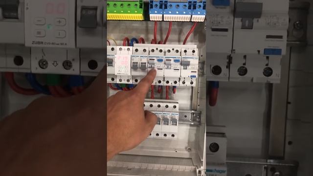 Сборка электрощита Hager для однокомнатной квартиры смотреть онлайн