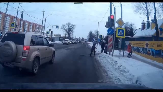 Слоупоки в Янино. Объехал и уехал смотреть онлайн